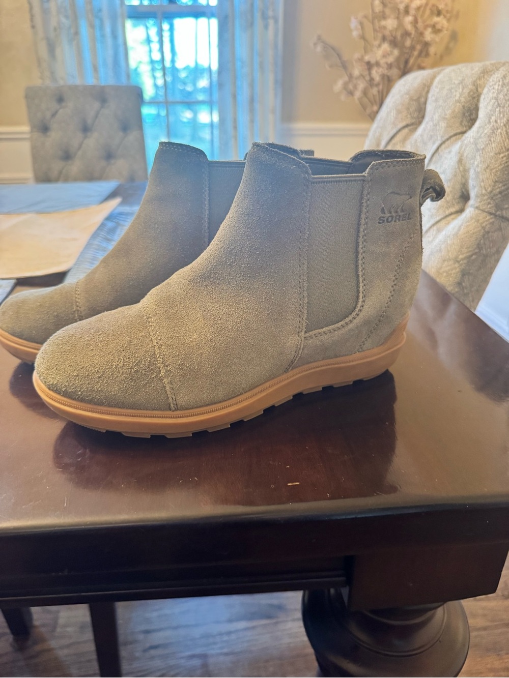 Sorel Women's Chelsea Boot - green/gray Suede